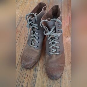 Brown Lace-Up Ankle Boots - Sorel